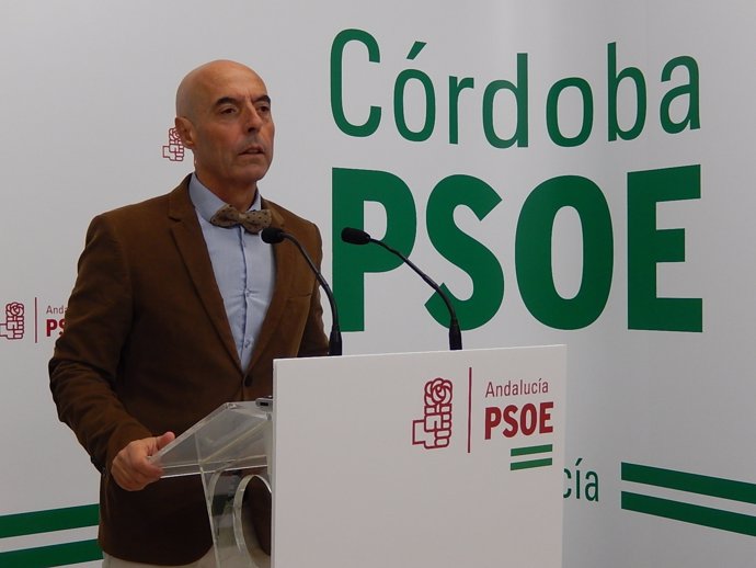 Antonio Hurtado en la sede del PSOE de Córdoba