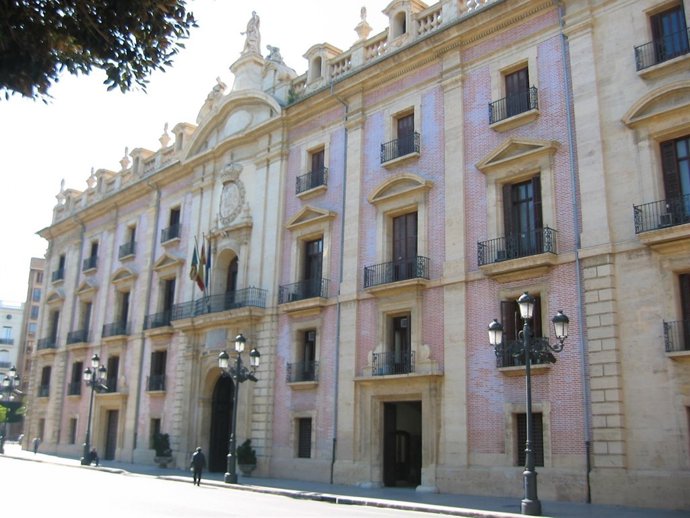 Fwd: Np La Abogacía Valenciana Rechaza El Plan Del Cgpj Sobre Cláusulas Suelo