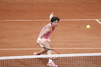 Carla Suárez se impone a Vesnina y logra el pase a octavos