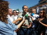 Aguado traslada a Cifuentes que si no le gusta la actitud "contundente" de Cs, puede buscar apoyo en otros grupos