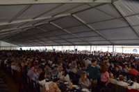 Feijóo enseña el músculo del PPdeG en una multitudinaria 'romería' al estilo de la época de Fraga