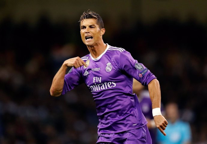 Cristiano Ronaldo celebra un gol en Cardiff