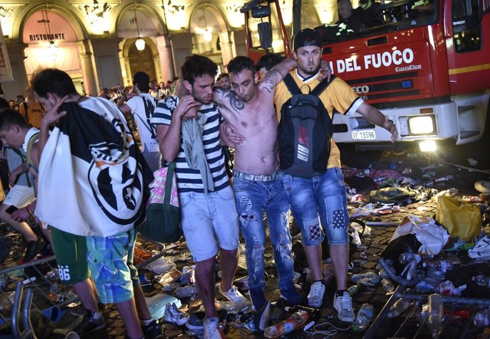 Plaza de San Carlo - Juventus - Estampida