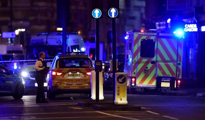 Policía en el Puente de Londres