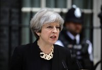 May defiende un endurecimiento de las penas y más regulación en Internet para combatir el terrorismo