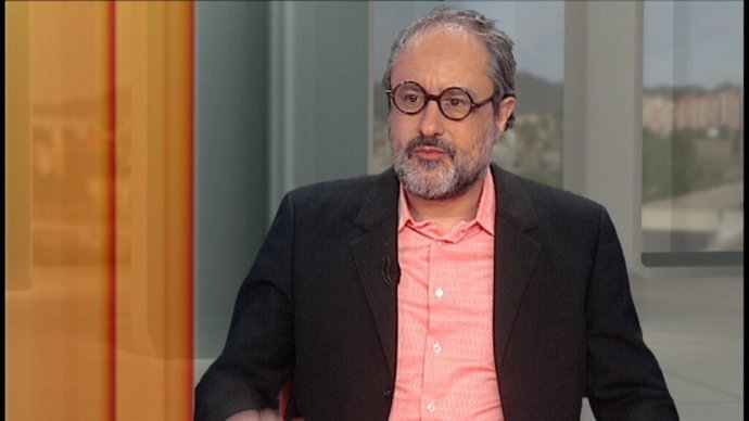 Antonio Baños en el plató del 324