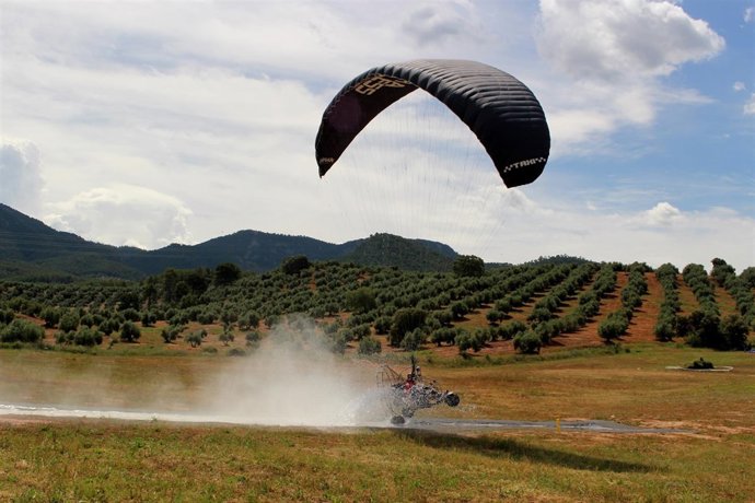 Festival Internacional del Aire El Yelmo