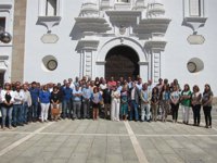 La Asamblea de Extremadura guarda un minuto de silencio en memoria del trabajador fallecido y de las víctimas de Londres