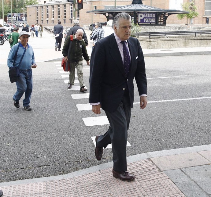 Luis Bárcenas acudeix als jutjats de Plaça de Castella