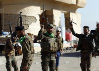 Los paramilitares chiíes arrebatan al Estado Islámico varias localidades más en la frontera con Siria