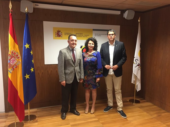 EL ALCALDE Y RALLO SE REÚNEN EN MADRID