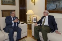 Zoido aborda con el director del CSN la coordinación en materia de seguridad en infraestructuras críticas