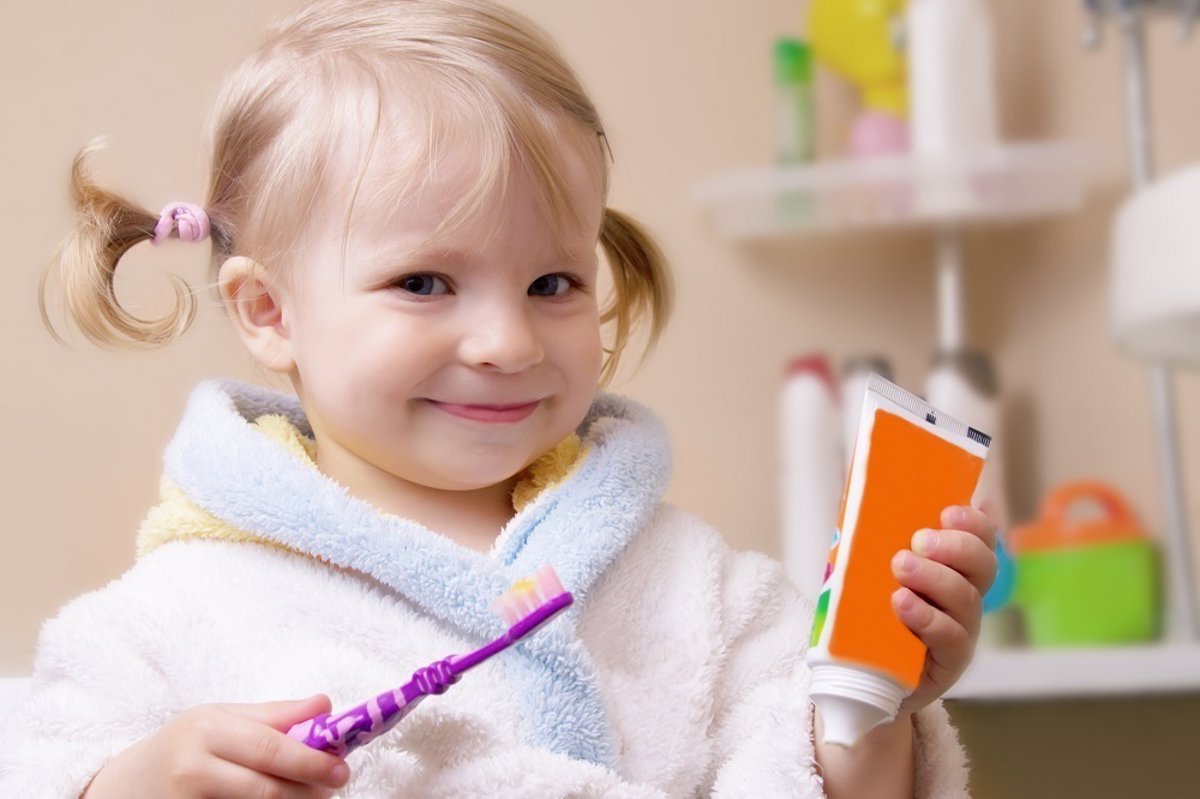 🦷Cuándo y cómo cepillar los Dientes a tu Bebé: pasta dental