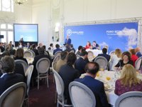 Ceniceros: "Los políticos no hacemos magia, el empleo lo crean las empresas"