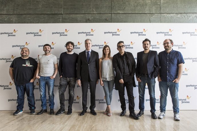 Jordi Garcia (al centre), al costat d'actors participants de 'Cinergía'