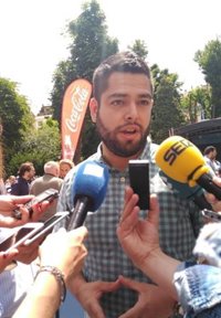 Rosón dice que tras dos años de Gobierno del tripartito se empieza a ver "un Oviedo mejor, más cómodo y amable"