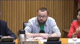 El portavoz de la PAH Carlos Macías, en el Congreso