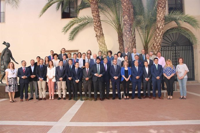 El presidente de la Comunidad preside el Consejo de Alcaldes