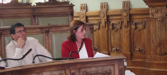 La concejal María Sánchez interviene en el Pleno de Valladolid