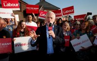 Corbyn desafía las expectativas con su apuesta por un regreso a la izquierda más pura