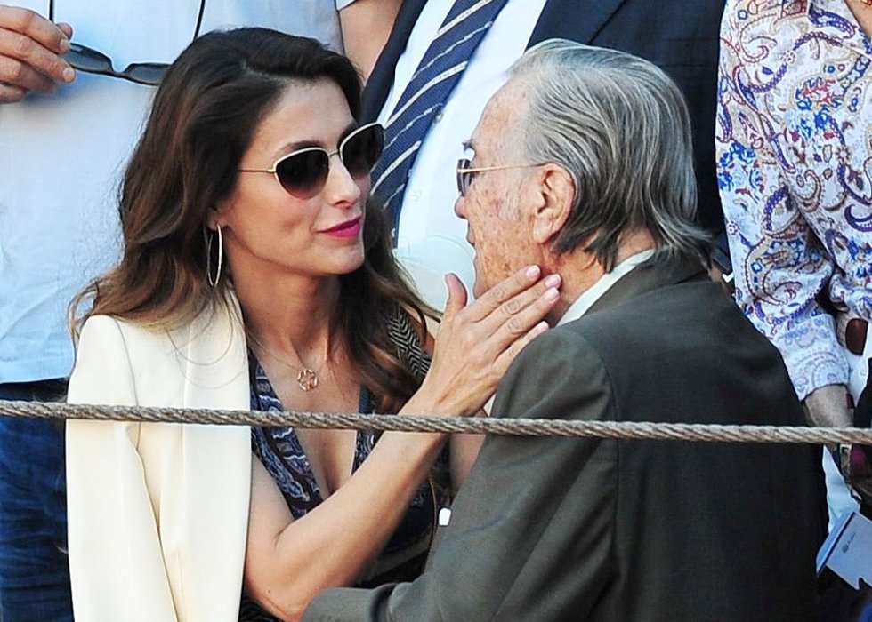 Paloma Cuevas con su padre/ JAVIER GALVEZ