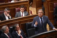 Zoido aboga por combatir de manera transversal la violencia machista por un "cierto repunte" de los casos