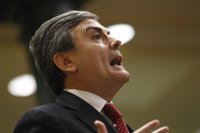 El PSOE exige explicaciones a Guindos: "¿Por qué no se actuó antes?"