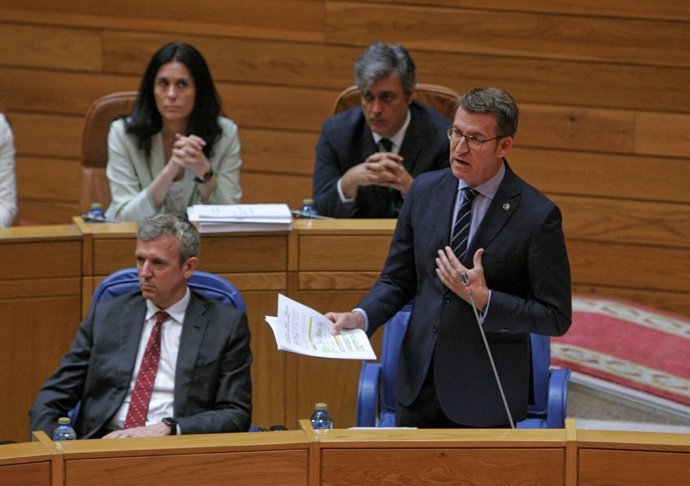 El presidente de la Xunta en el pleno del Parlamento de Galicia.