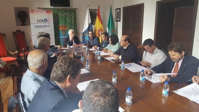 Responsables de bomberos durante el campeonato