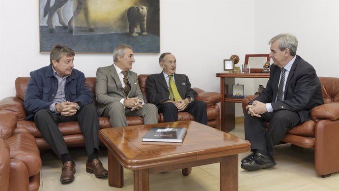Reunión Gobierno de Cantabria-AEBINCA