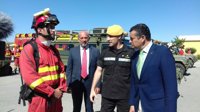Sanz destaca el "papel crucial" de la UME en la lucha contra los incendios forestales en Andalucía