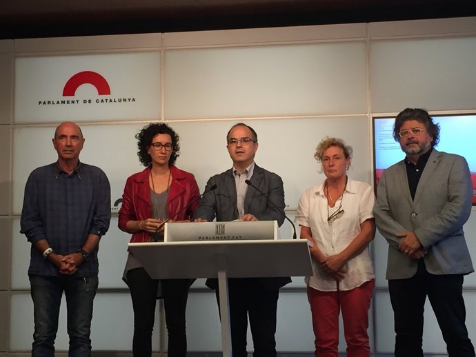 L.Llach, M.Rovira, J.Turull, M.Casamitjana, T.Castellà (JxSí)