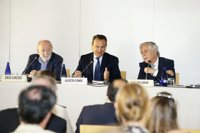 Conde achaca a los protocolos" ingleses la "incomprensible situación" de Echeverría