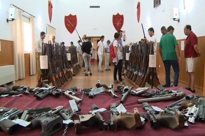 Exposición de armas en la Comandancia de la Guardia Civil