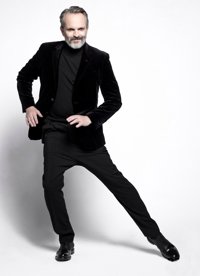 Miguel Bosé llega el 8 de septiembre a Sevilla con su gira 'Estaré'