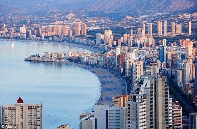 Benidorm en una vista aérea del amanecer