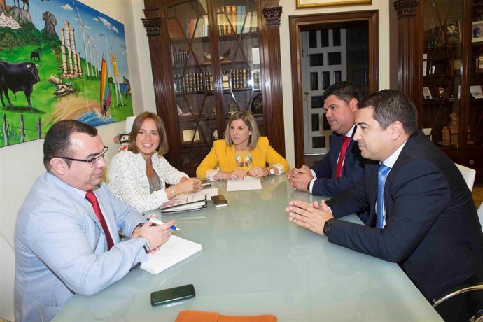 Diputación con el sector naval