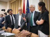 Secretario de Estado de Exteriores alaba el "comportamiento ejemplar" de Echeverría y no dispone de más información