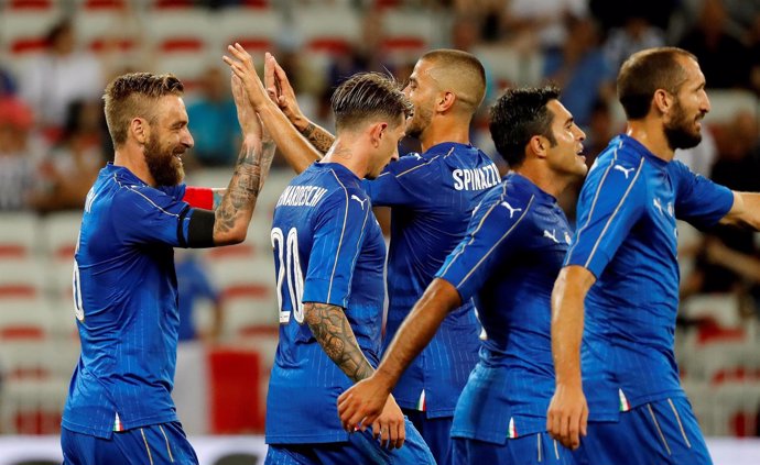 Italia golea (3-0) a una Uruguay sin Cavani, Suárez y Godín