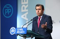 Maillo dice que el PP "trabaja en la posibilidad" de entrar en el Gobierno de Canarias, aunque aún no lo ha decidido