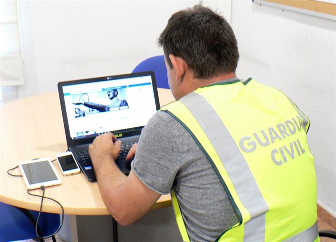 Imagen de la intervención de la Guardia Civil