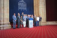 El jurado sostiene que la poesía de Zagajewski "confirma el sentido ético de la literatura"