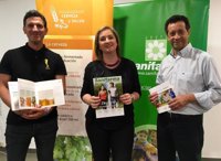 Más de un centenar de navarros participan en un taller de actividad física y nutrición para aprender a cuidar sus huesos