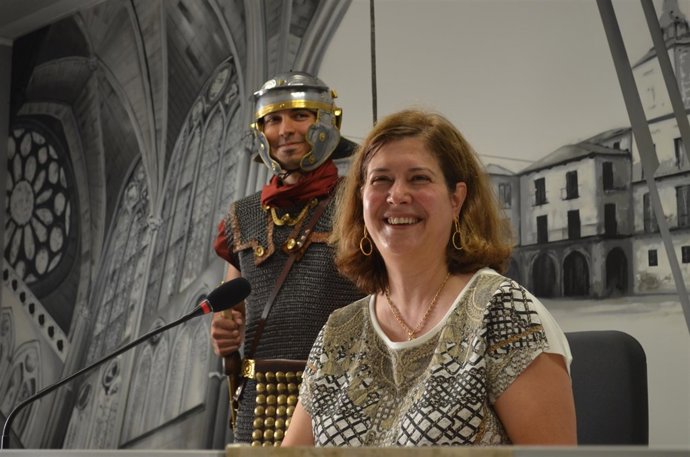 León: Torres en la presentación del Natalicio del Agua con un soldado romano