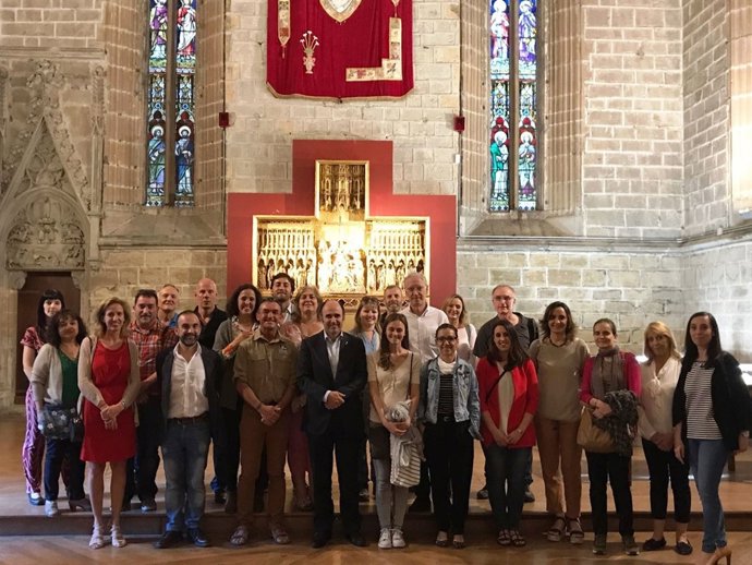 Ayerdi con los turoperadores y representantes autonómicos.