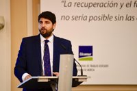 López Miras buscará este viernes soluciones "definitivas" al déficit hídrico en la reunión con Tejerina