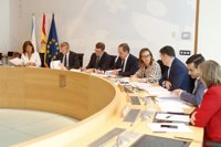 La Xunta lanza un plan hasta 2020 para reducir en 46.000 las mujeres en paro