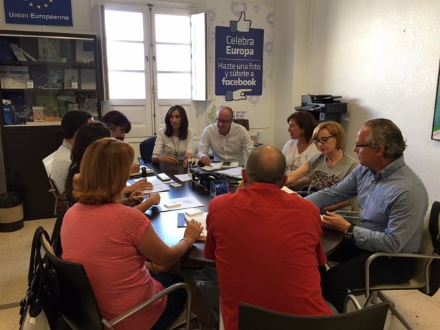 La reunión con los dinamizadores Guadalinfo ha sido en el Palacio Provincial.
