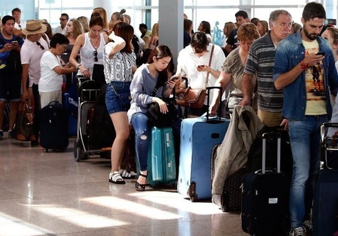 Cola en el aeropuerto