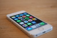 Un juzgado absuelve a una madre que instaló una app en el móvil de su hija menor para grabar sus conversaciones